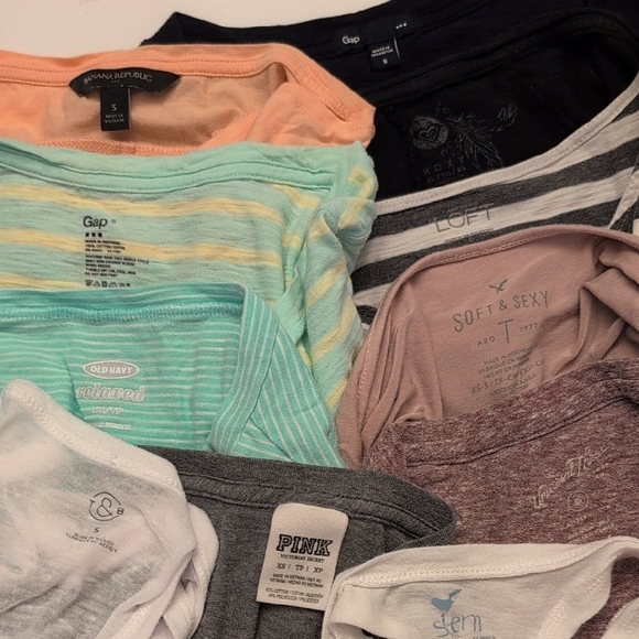 Lot of 11 Casual Mixed Women’s Shirts Tops Tanks Bundle Solid Stripes - Size S - Picture 6 of 6
